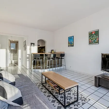 Les Pieds Dans L'eau Par Dodo-a-cassis * קסיס